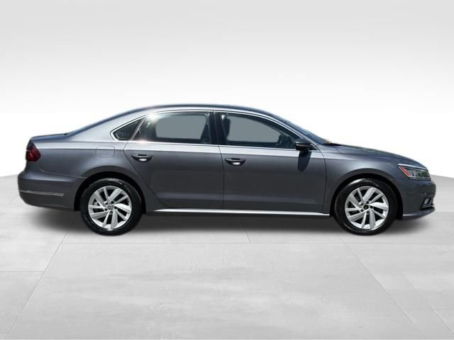 Used 2018 Volkswagen Passat 2.0T SE w/ SE Lighting Package FWD image 8