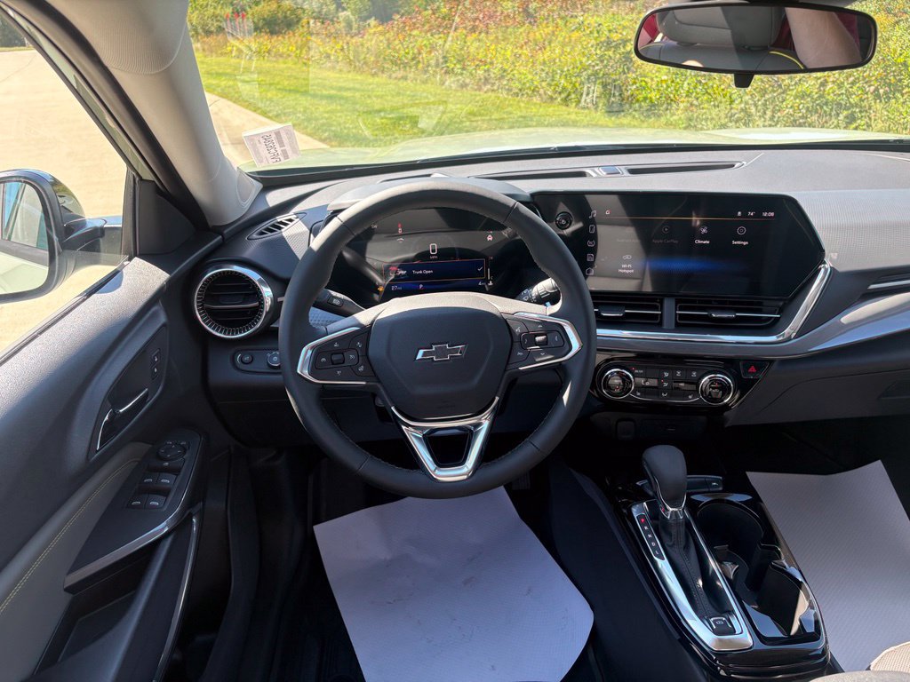 New 2026 Chevrolet Trax ACTIV w/ Sunroof Package FWD image 44