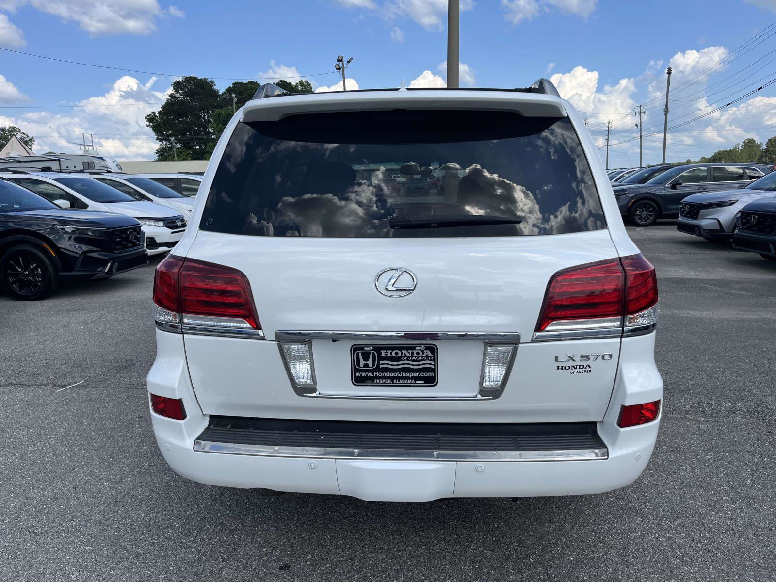 Used 2015 Lexus LX 570 4WD image 4