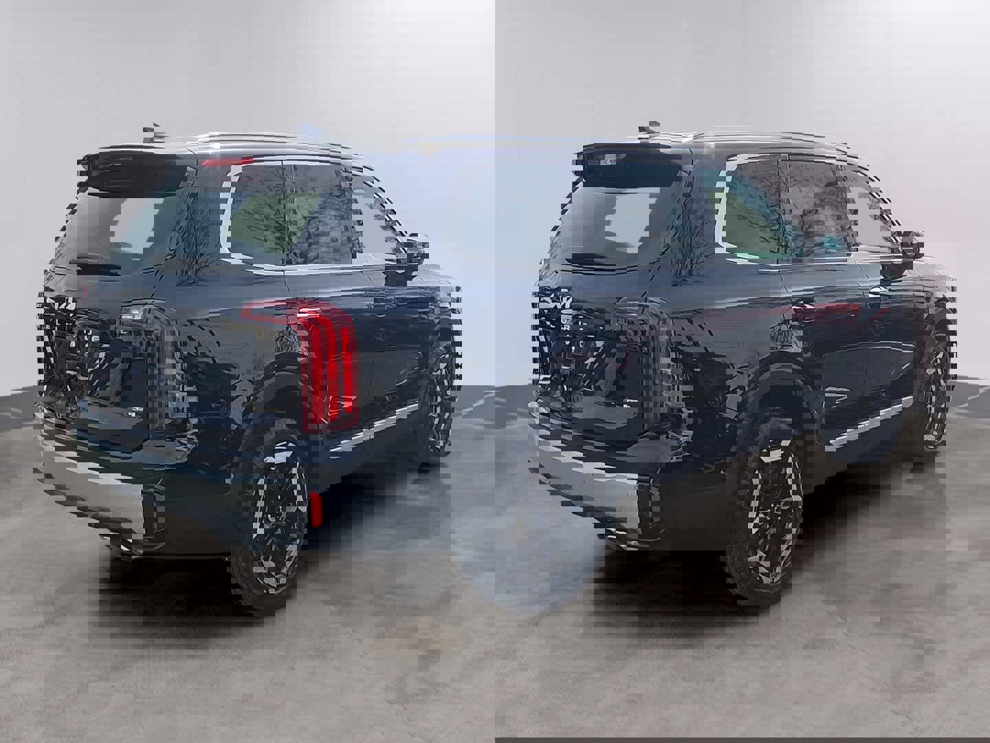 Used 2023 Kia Telluride S w/ S Sunroof Package image 4