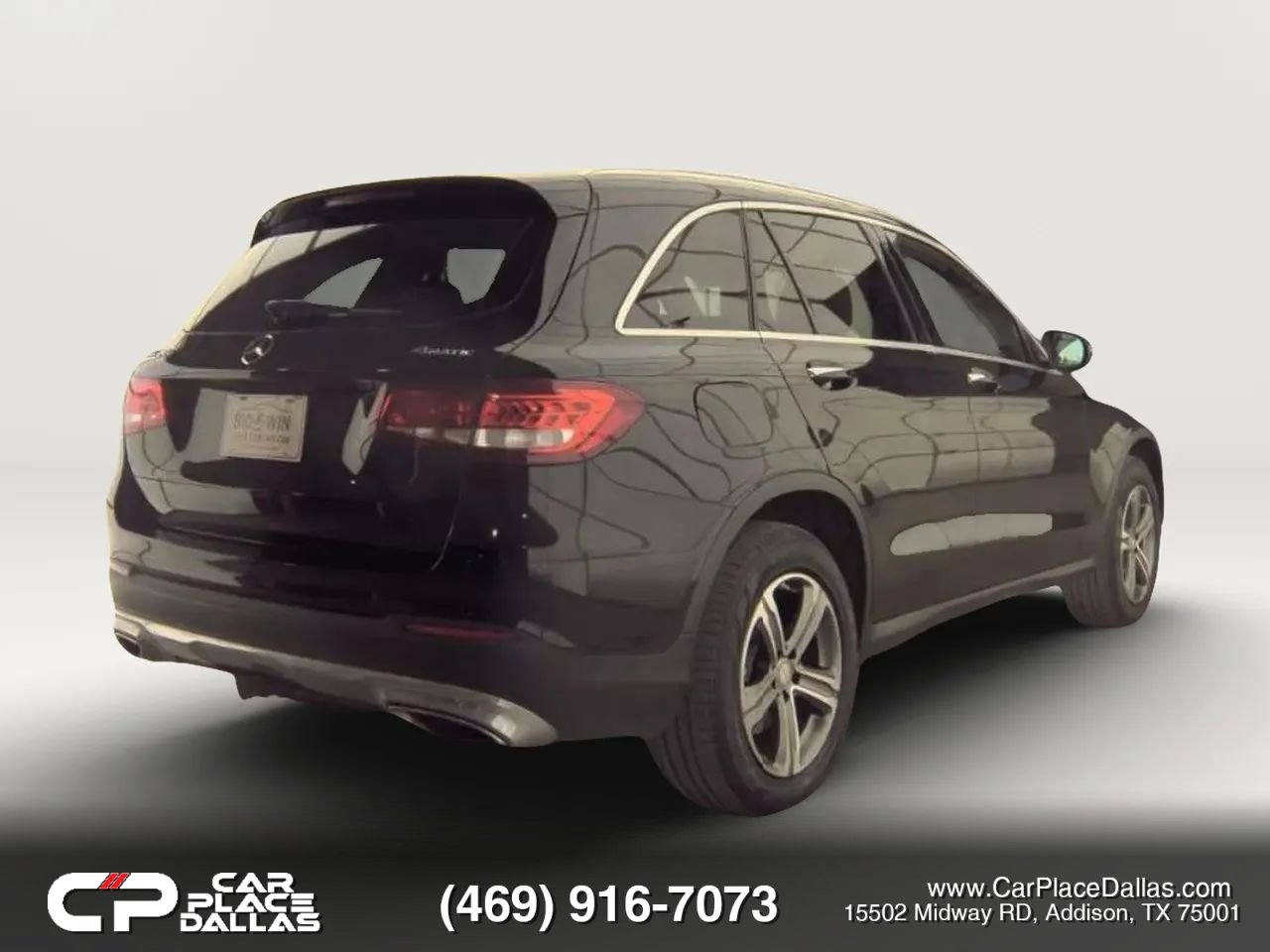 Used 2017 Mercedes-Benz GLC 300 4MATIC w/ Premium 2 Package image 5