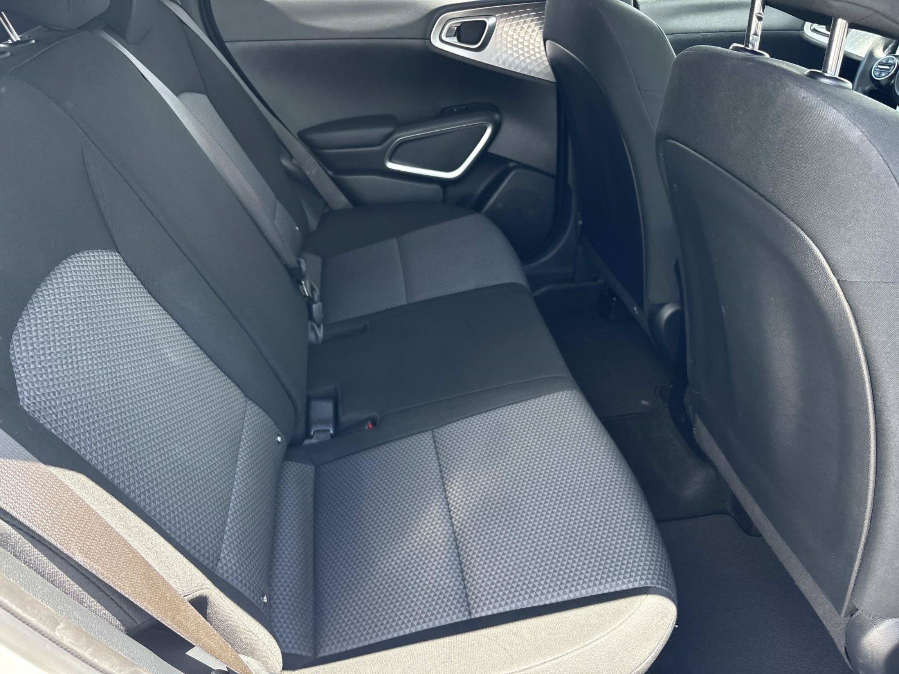 Used 2023 Kia Soul LX w/ LX Technology Package FWD image 17
