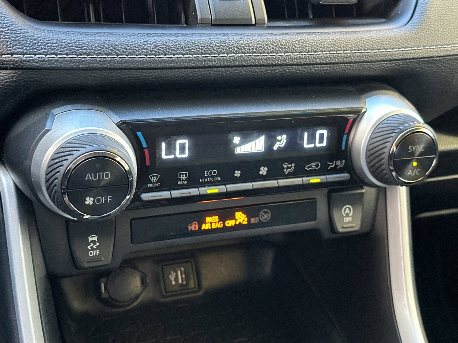 Used 2024 Toyota RAV4 XLE image 23