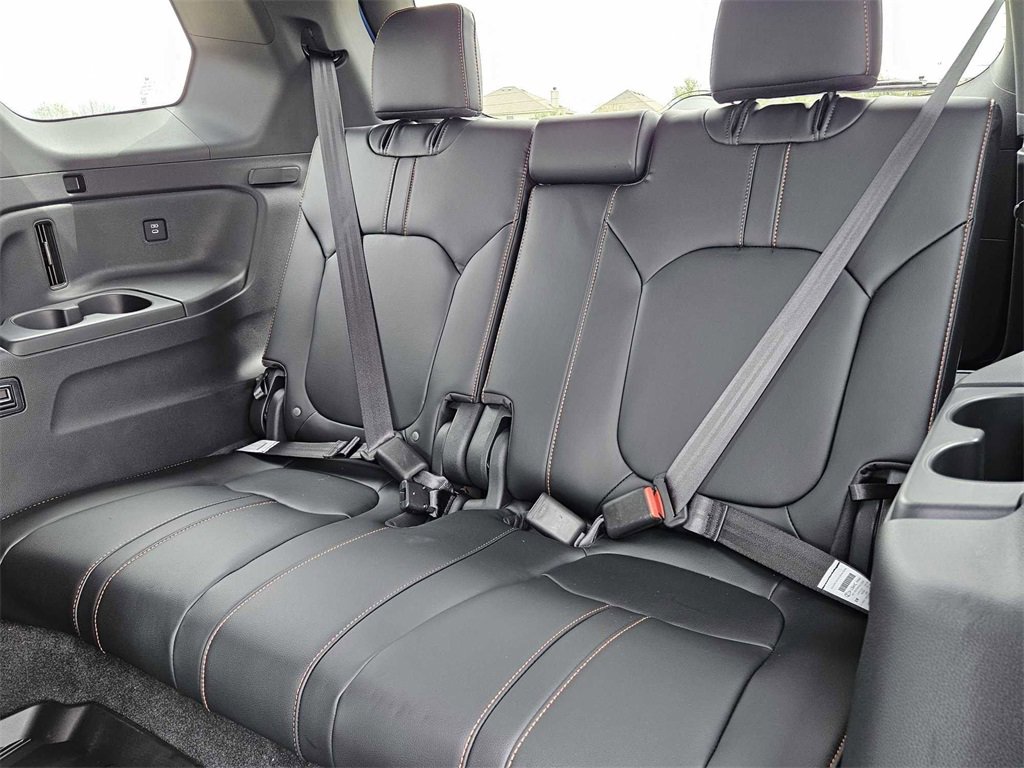 New 2025 Honda Pilot TrailSport image 17