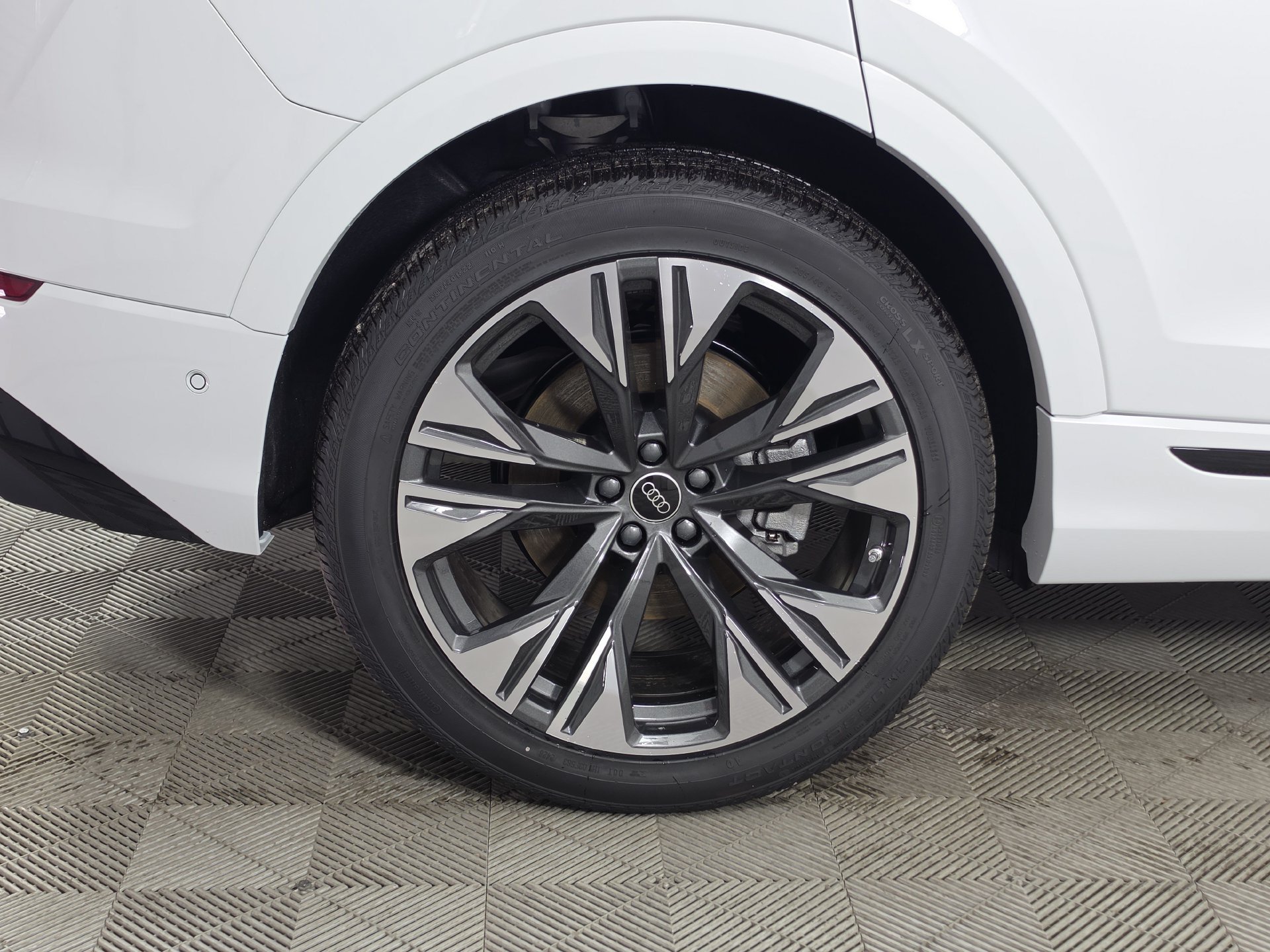 New 2027 Audi Q8 Premium Plus AWD/4WD image 39