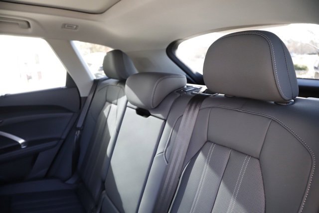 New 2025 Audi Q5 Premium Plus image 17