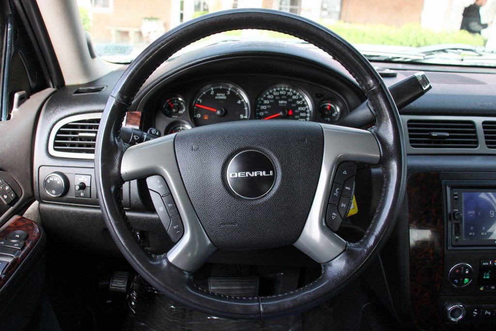 Used 2011 GMC Sierra 2500 Denali image 23