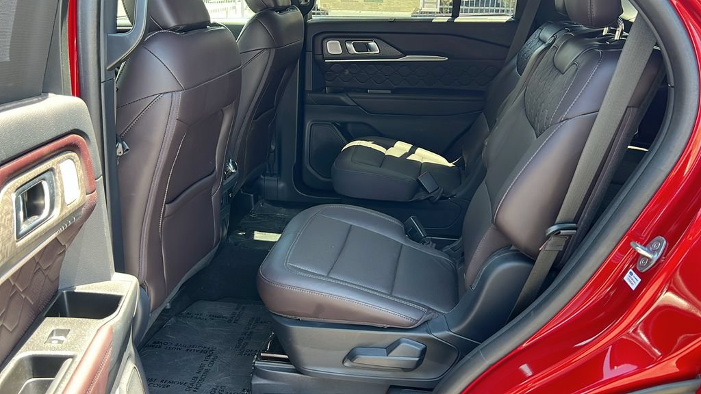 New 2025 Ford Explorer Platinum w/ Ultimate Package AWD/4WD image 11