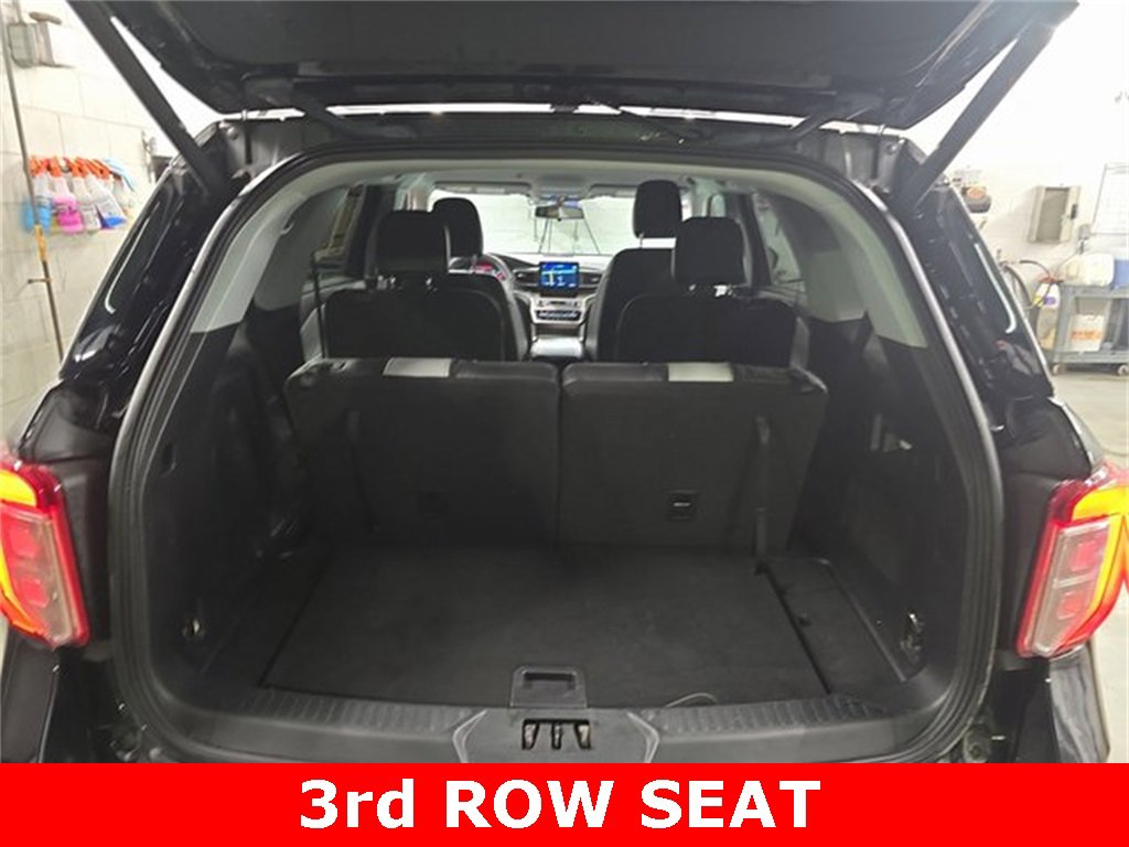 Used 2021 Ford Explorer XLT w/ Equipment Group 202A image 14