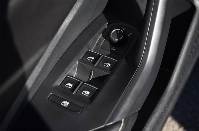 Certified 2024 Volkswagen Jetta SE w/ Panoramic Sunroof Package image 8