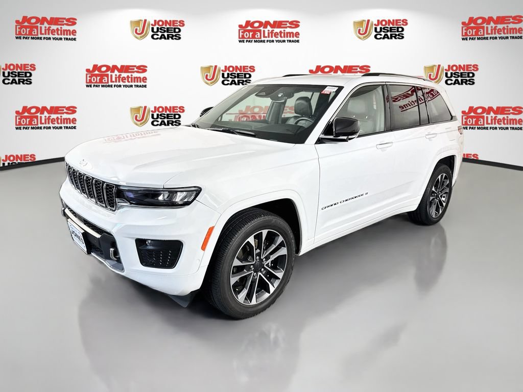 Used 2023 Jeep Grand Cherokee Overland AWD/4WD image 16
