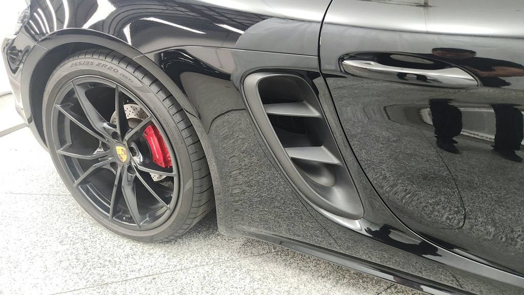 Used 2018 Porsche 718 Cayman GTS RWD image 20