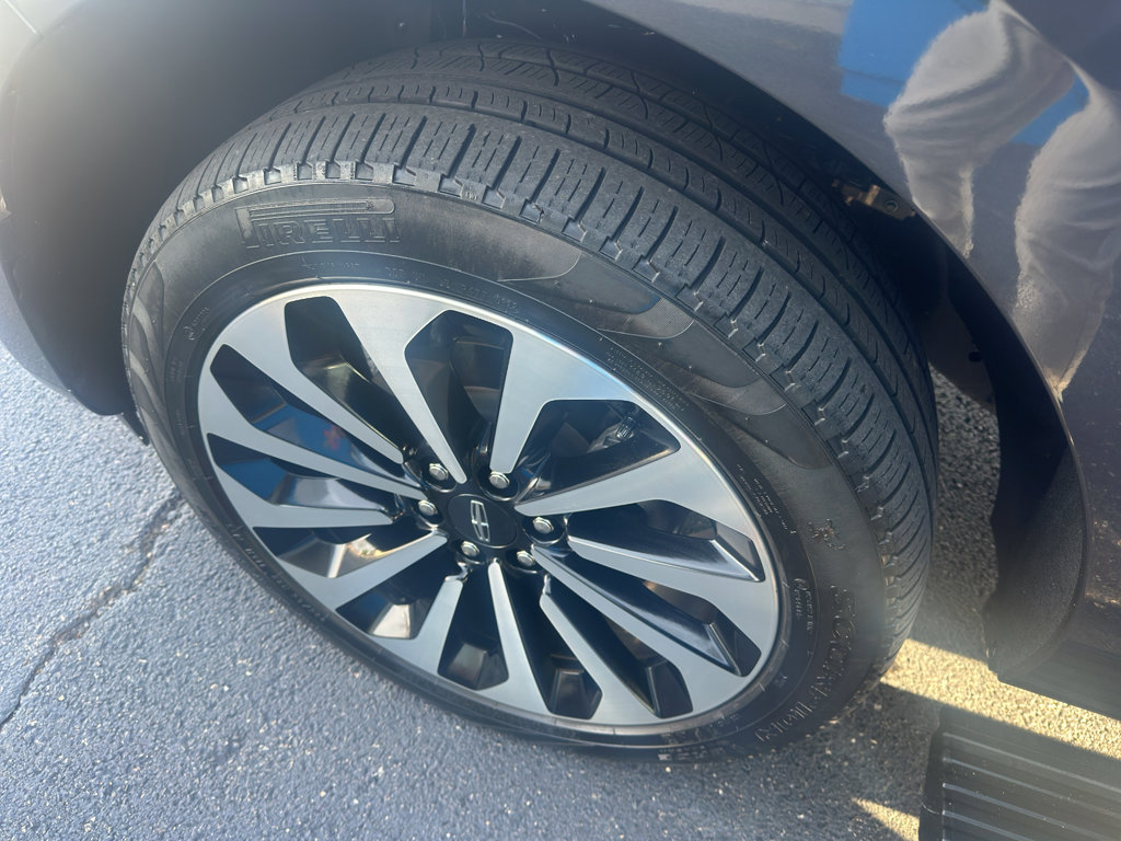 Used 2022 Lincoln Navigator L Reserve image 4