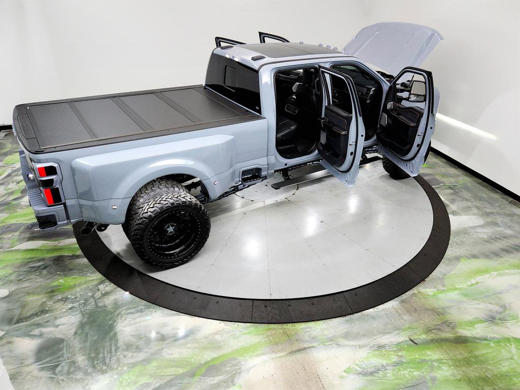 Used 2024 Ford F450 Platinum w/ FX4 Off-Road Package AWD/4WD image 37