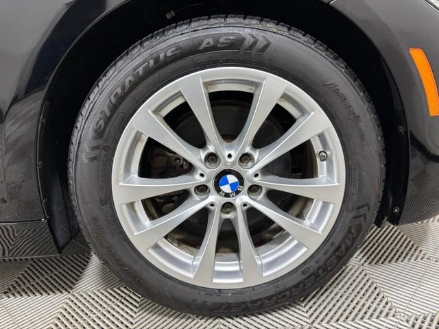 Used 2017 BMW 320i xDrive Sedan AWD/4WD image 22