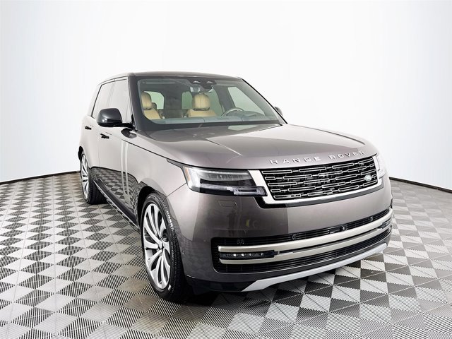 New 2025 Land Rover Range Rover SE