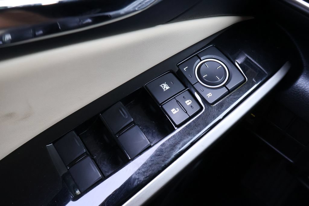 Used 2015 Lexus IS 250 AWD w/ Navigation System Package image 40