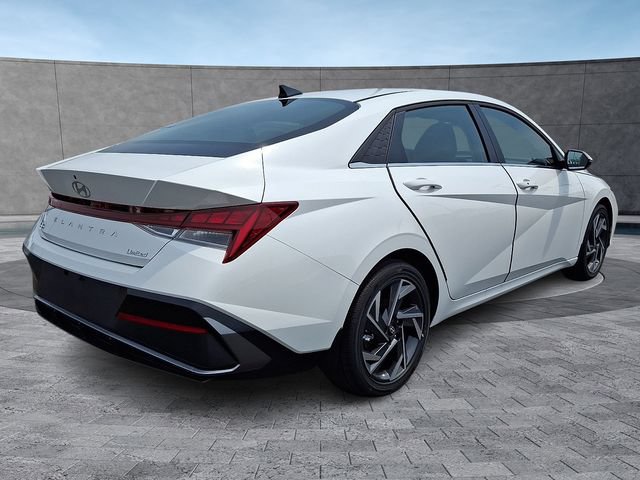 New 2026 Hyundai Elantra Limited FWD image 7