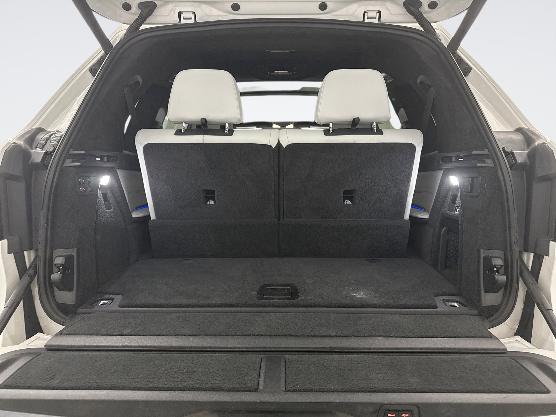 Used 2024 BMW X7 xDrive40i w/ Executive Package image 25