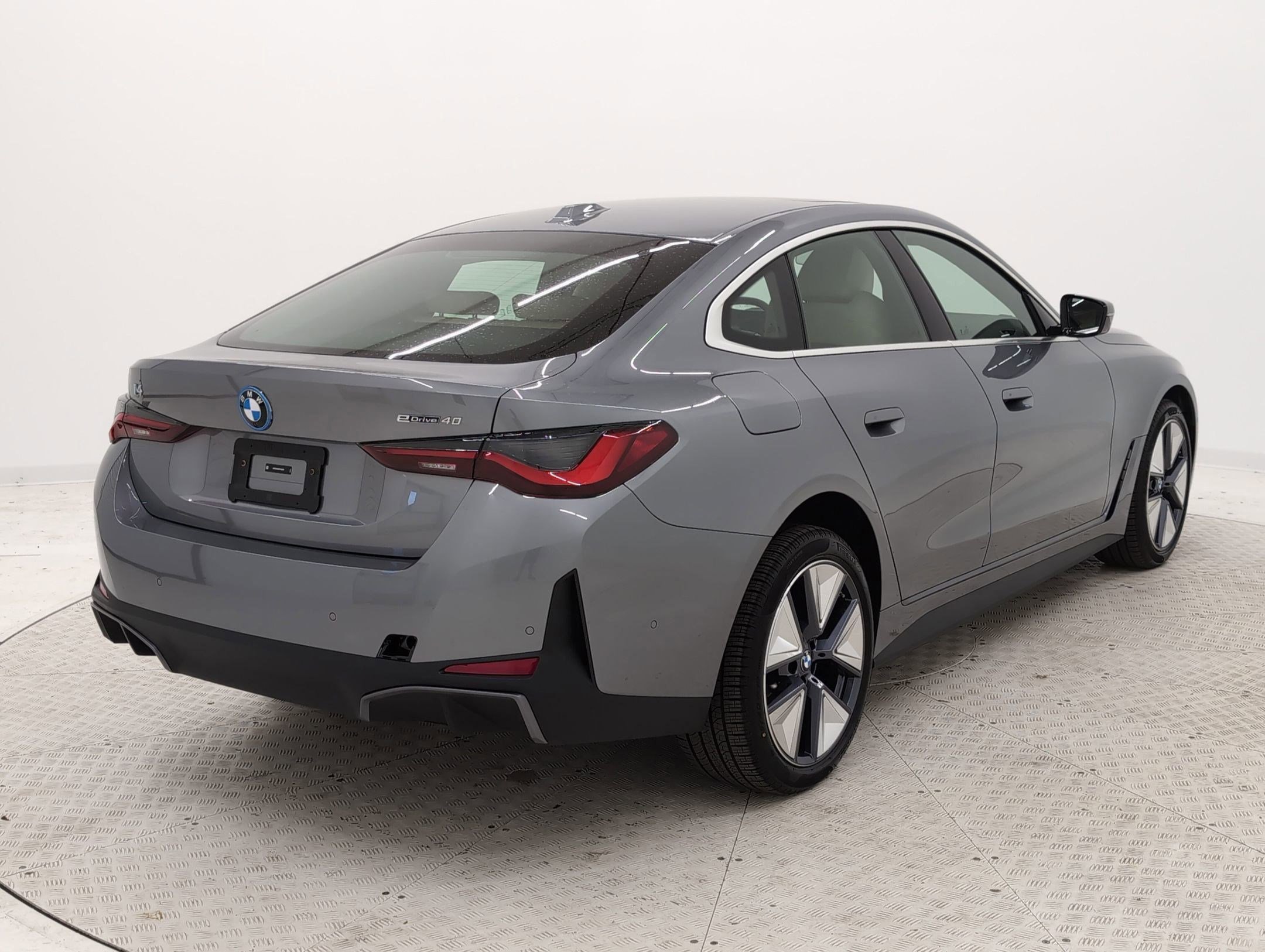 Certified 2025 BMW i4 eDrive40 w/ Premium Package image 9