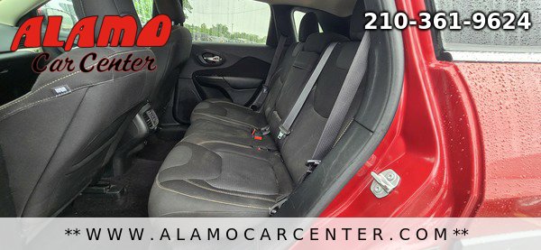 Used 2017 Jeep Cherokee Latitude FWD image 28