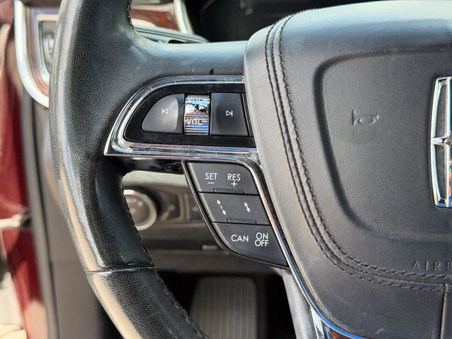 Used 2019 Lincoln Continental Select w/ Continental Climate Package AWD/4WD image 11