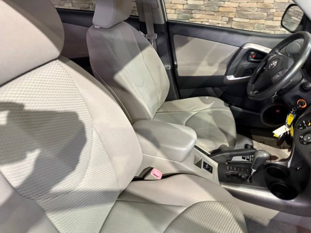 Used 2007 Toyota RAV4 Limited AWD/4WD image 3