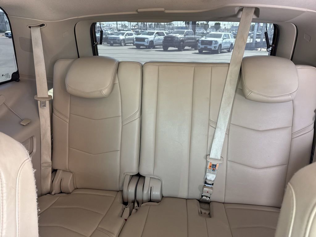 Used 2015 Cadillac Escalade Luxury AWD/4WD image 18