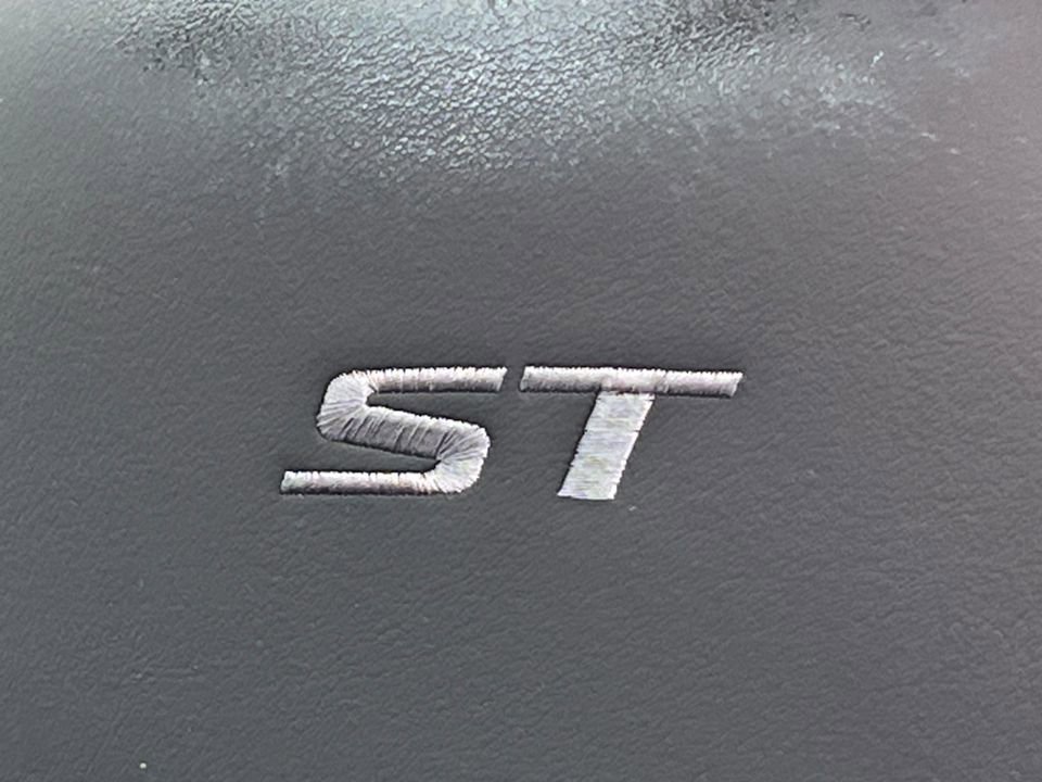 Used 2023 Buick Envision Essence w/ Technology Package I image 15