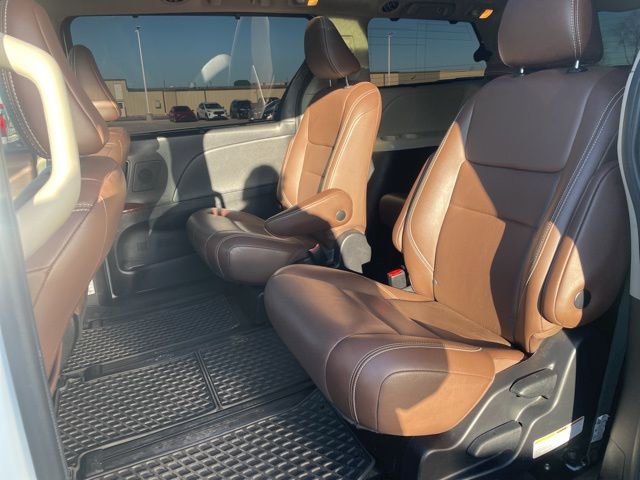 Used 2020 Toyota Sienna XLE image 15