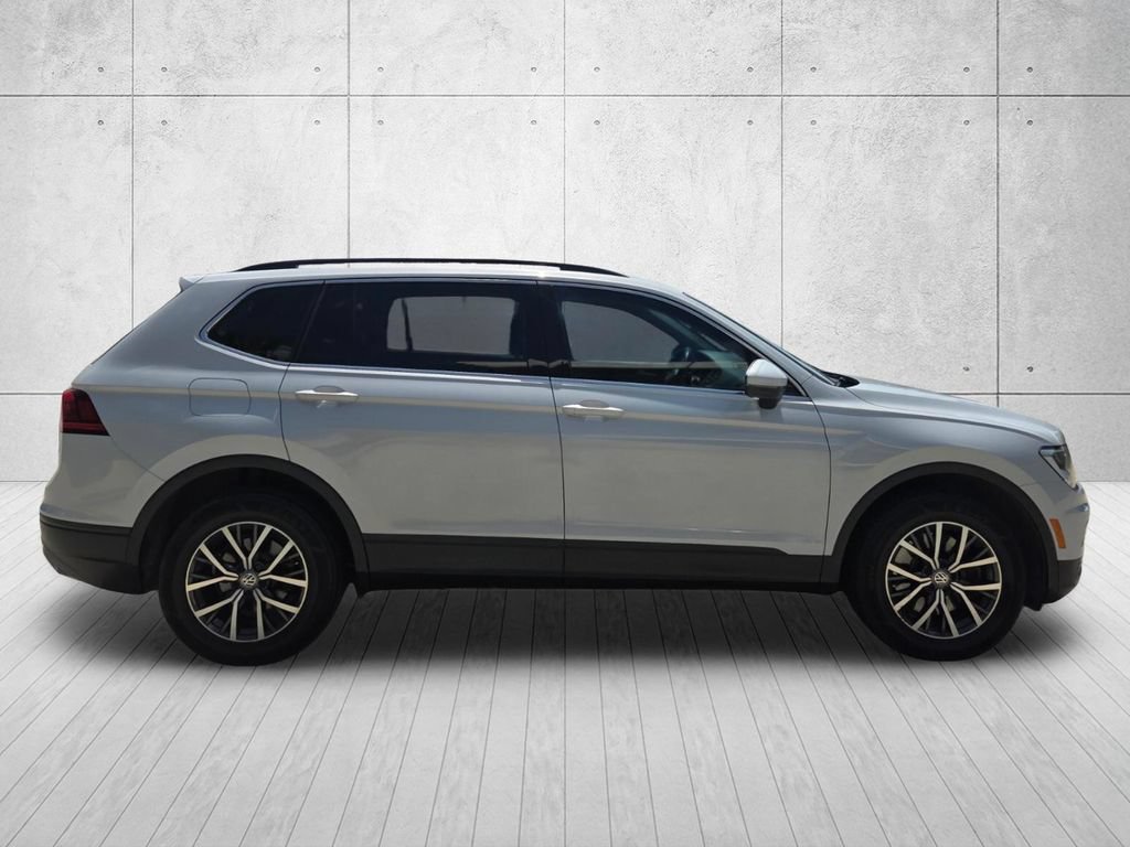 Used 2019 Volkswagen Tiguan SE w/ Panoramic Sunroof Package FWD image 6