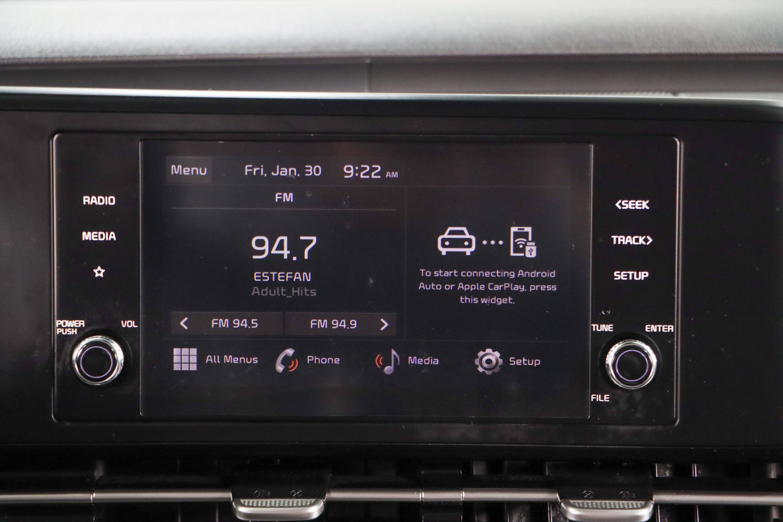 Used 2024 Kia Carnival LX image 19