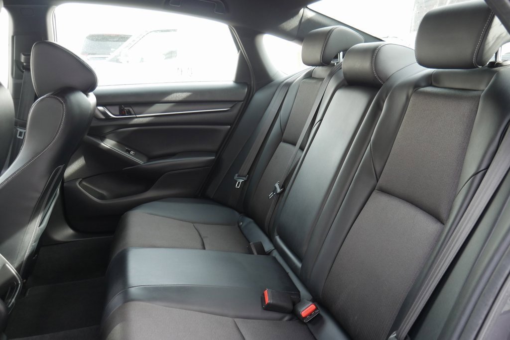 Used 2018 Honda Accord Sport image 27