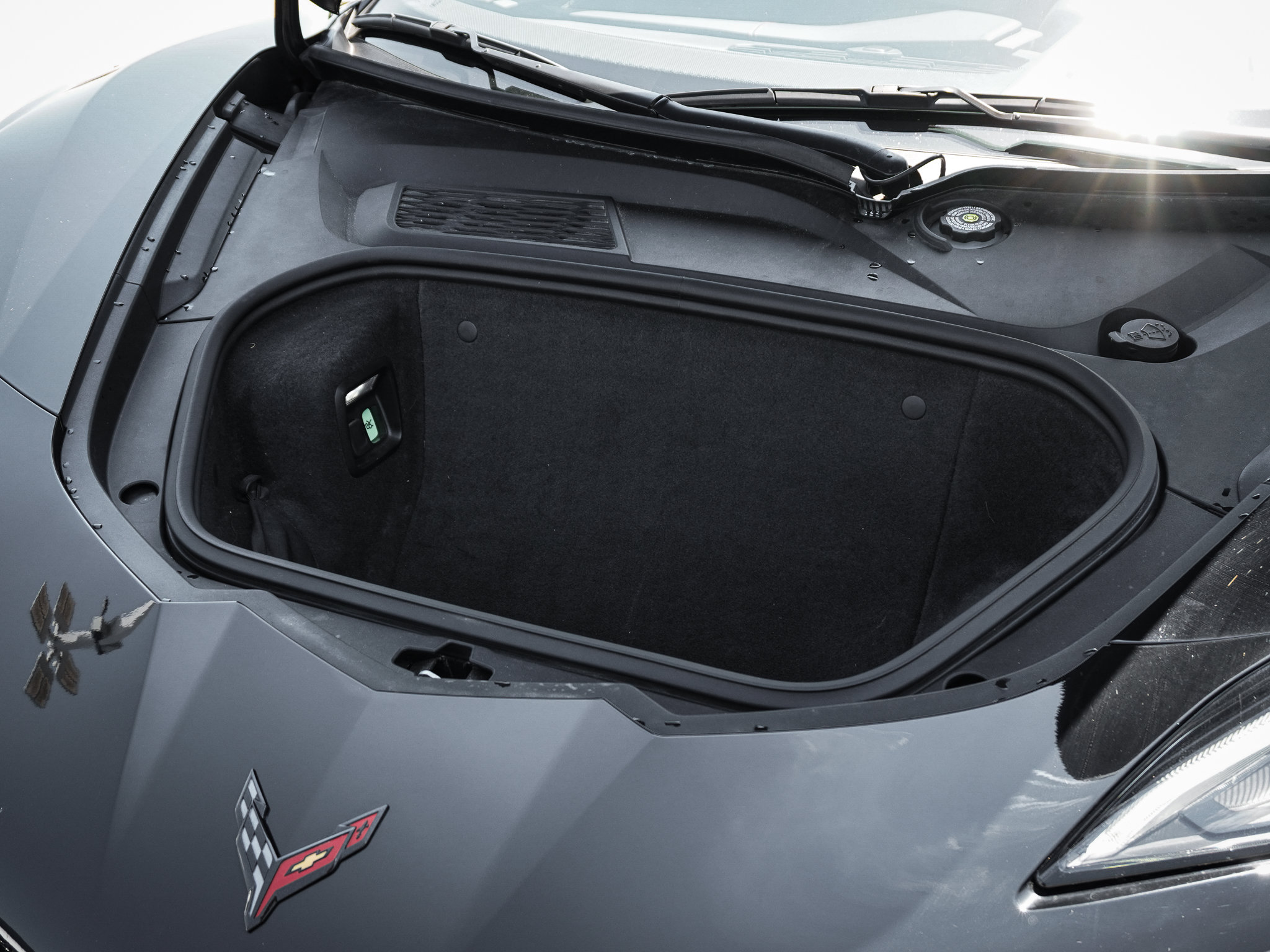 Used 2024 Chevrolet Corvette Z06 RWD image 30