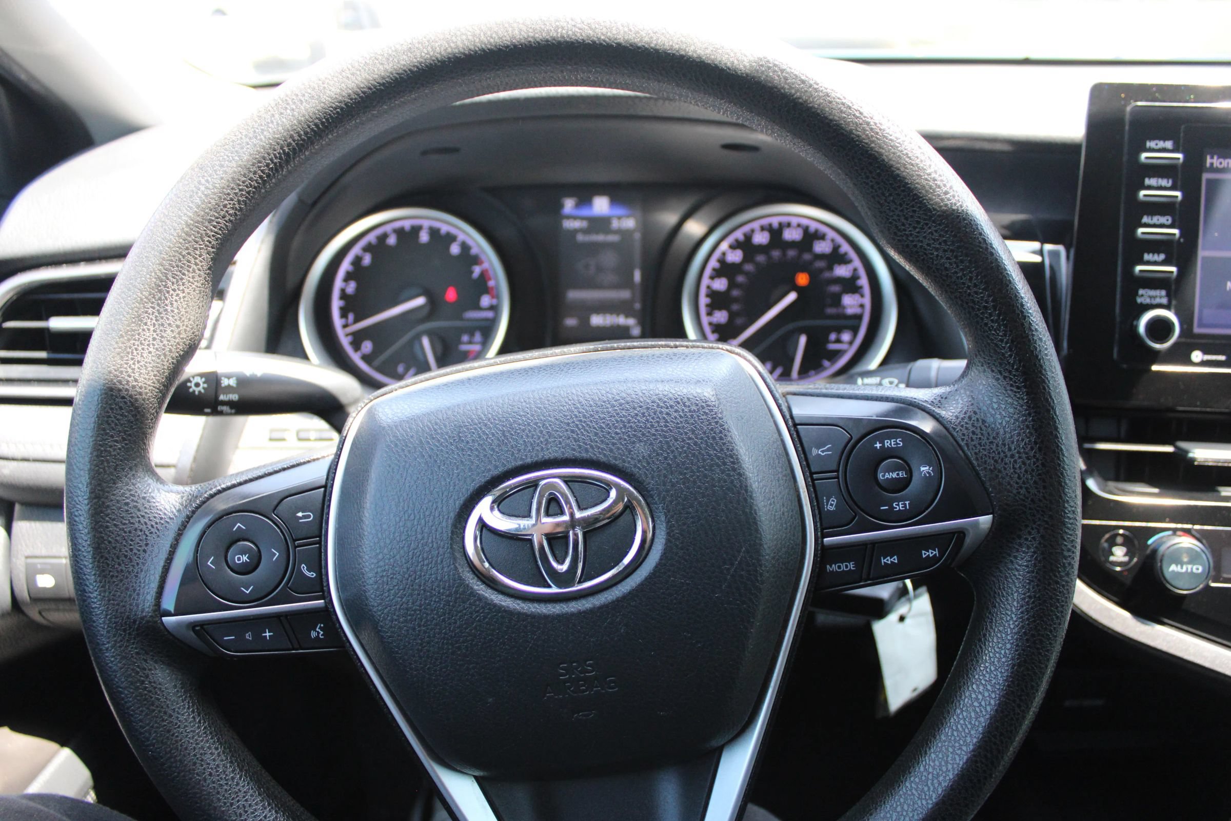 Used 2023 Toyota Camry LE FWD image 11