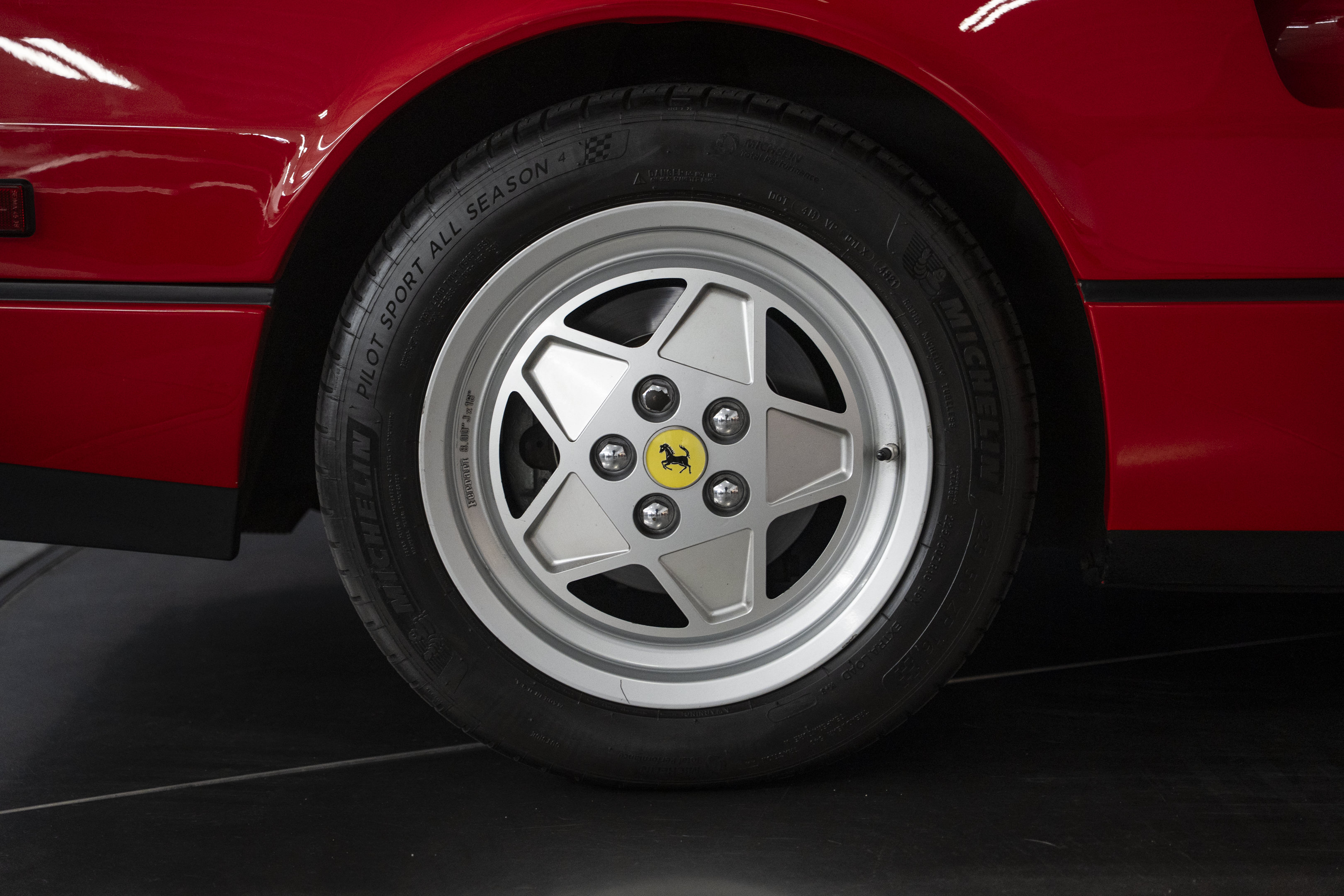 Used 1988 Ferrari 328 GTS RWD image 18