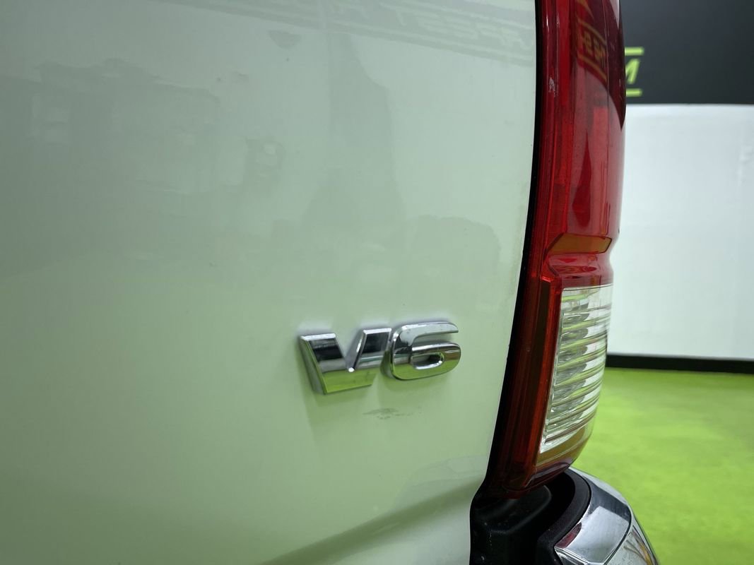 Used 2017 Toyota Tacoma SR5 image 13