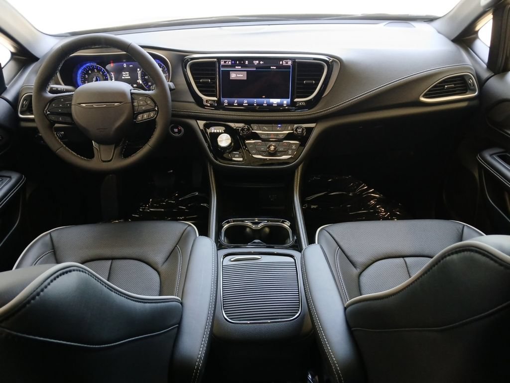 New 2027 Chrysler Pacifica Limited FWD image 20