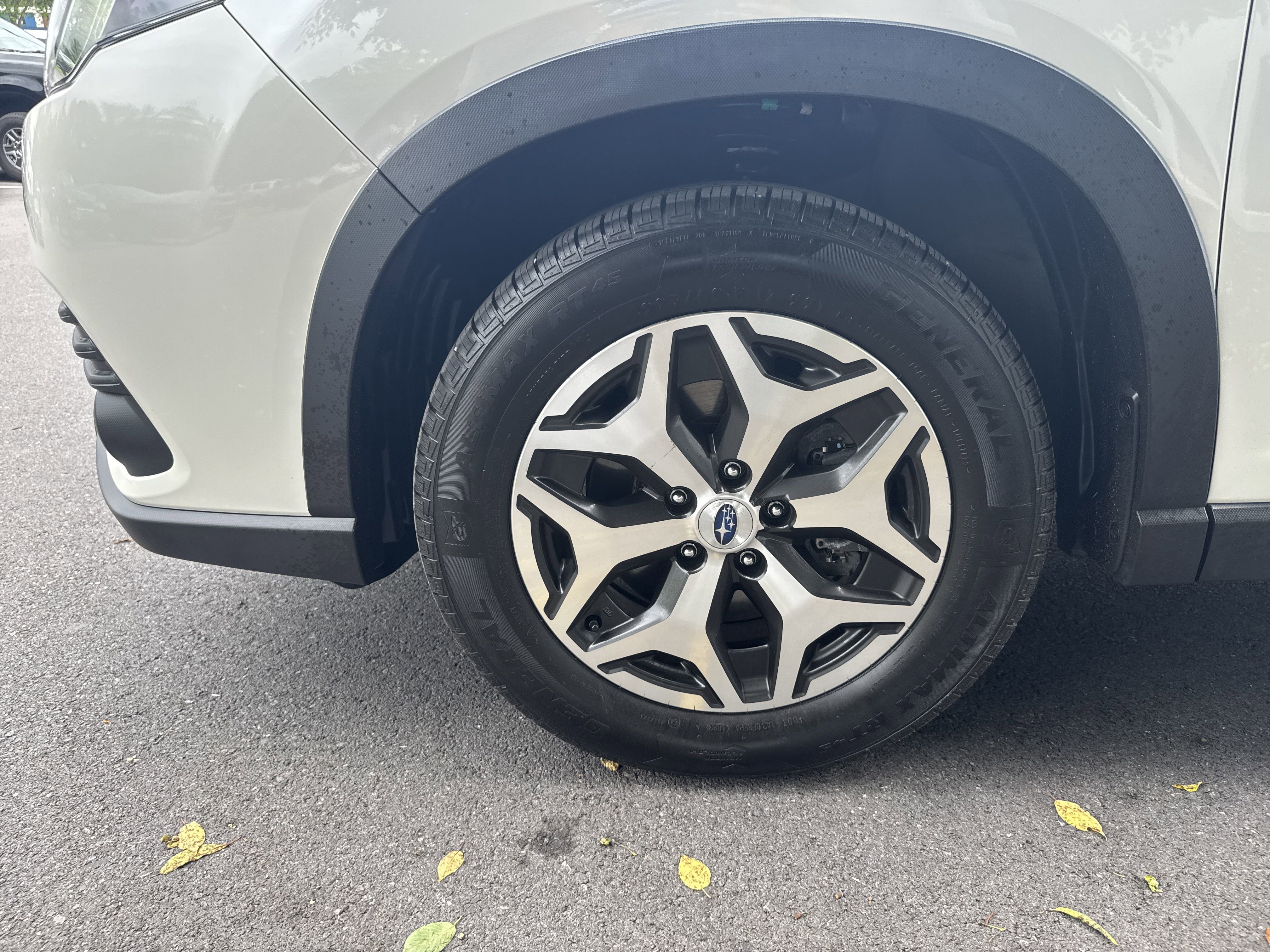 Used 2022 Subaru Forester Premium image 11