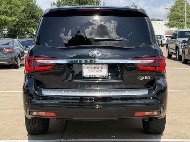 Used 2023 INFINITI QX80 Luxe w/ Cargo Package RWD image 5