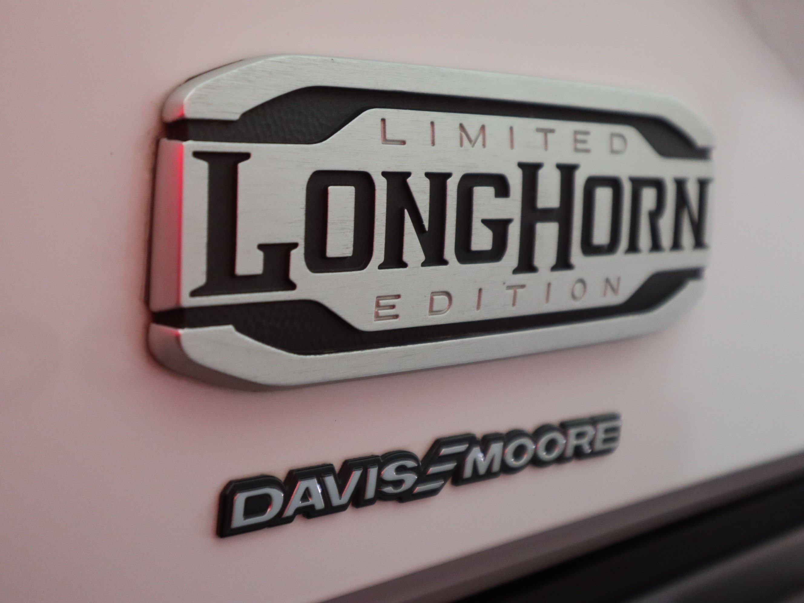 Used 2025 RAM 2500 Limited AWD/4WD image 34