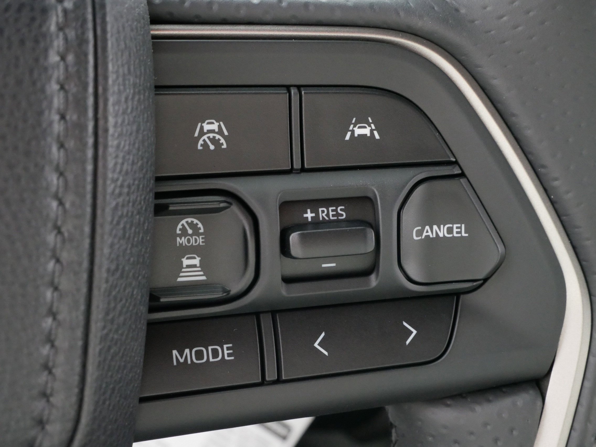 Certified 2025 Toyota 4Runner SR5 image 25