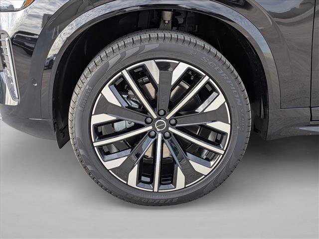 New 2026 Volvo XC90 B5 Plus w/ Protection Package AWD/4WD image 11