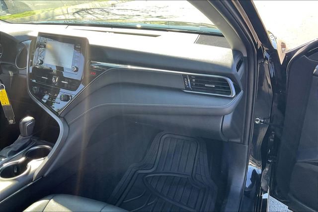 Used 2023 Toyota Camry SE FWD image 16
