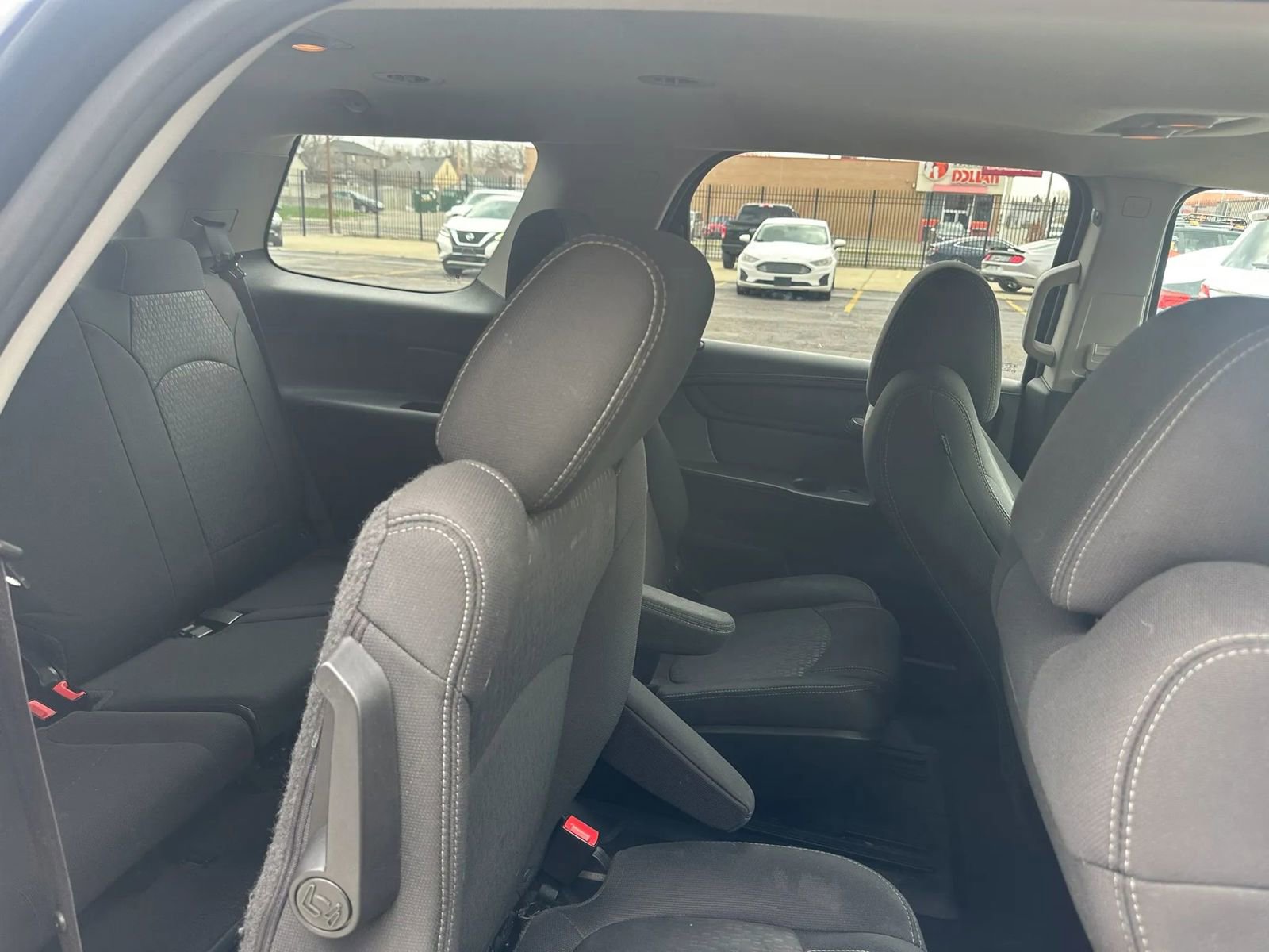 Used 2015 GMC Acadia SLE image 10