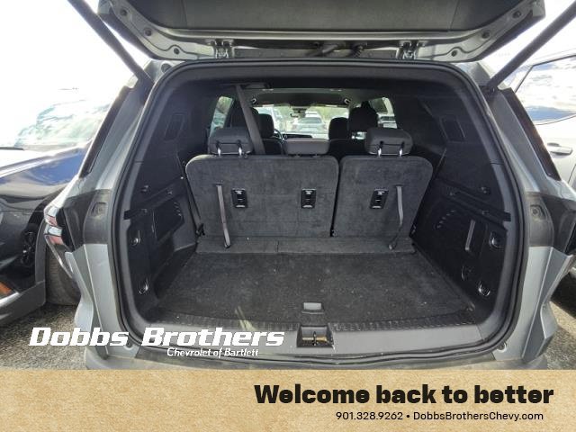 Used 2026 Chevrolet Traverse LT w/ Driver Confidence Package FWD image 2