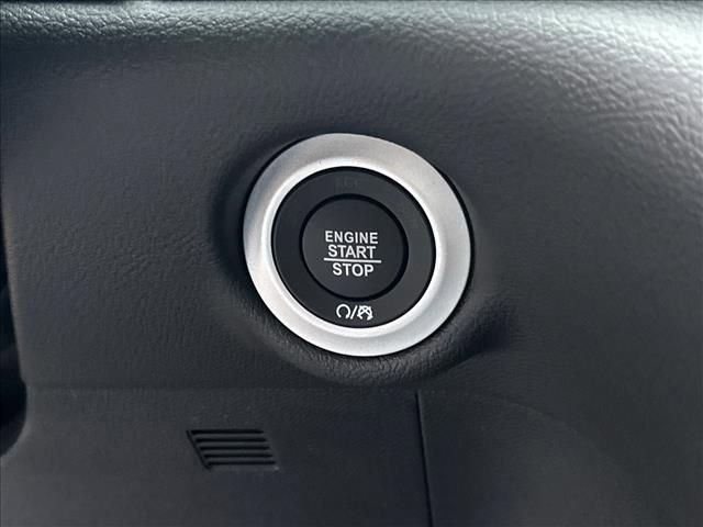 New 2026 Chrysler Voyager LX image 12