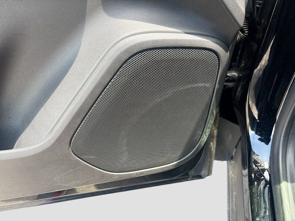 Used 2025 Chevrolet Blazer LT FWD image 19