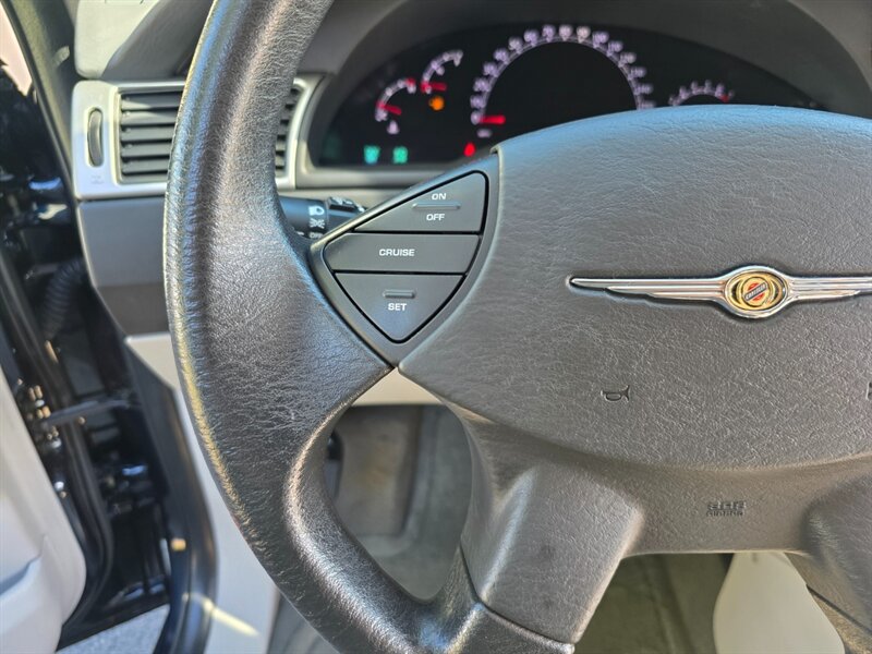 Used 2007 Chrysler Pacifica AWD image 35