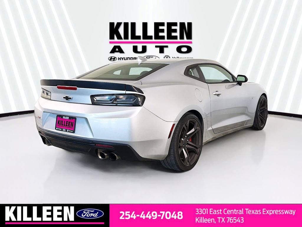 Used 2017 Chevrolet Camaro SS image 8
